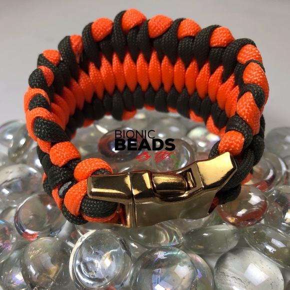 Ball Of Fire 550 Paracord Cuff w Gold Buckle - Picture 1 of 3